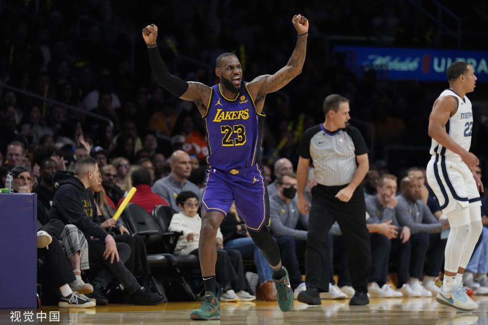 她们以青春 她们以青春