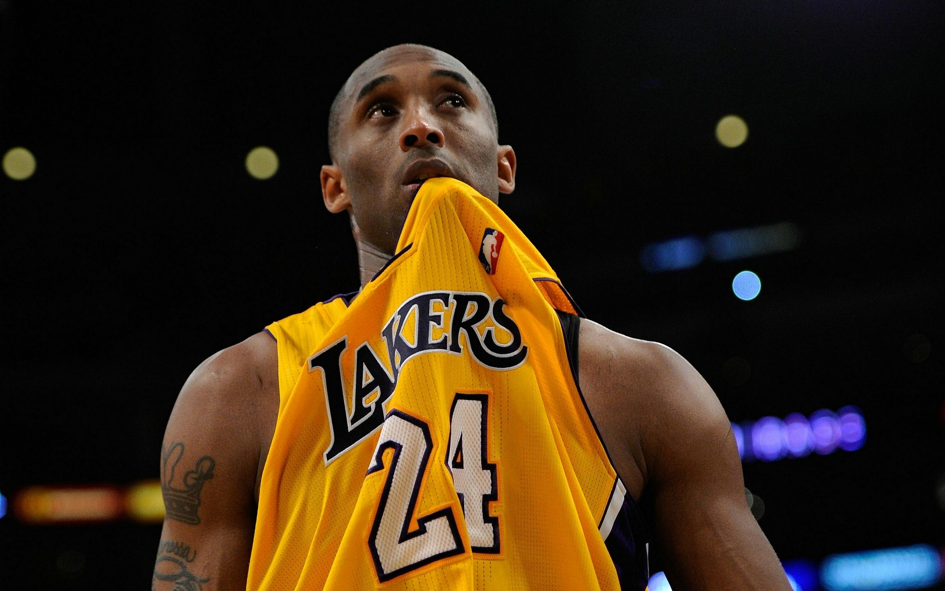 开出了巨额 开出了巨额