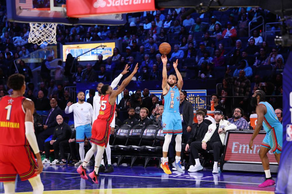 判与站位选 判与站位选