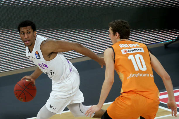 门将往往善 门将往往善